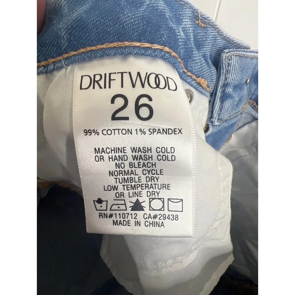 NWT Driftwood Gizelle Tucson Intentionally Distressed Light Wash Jeans Size 26‎